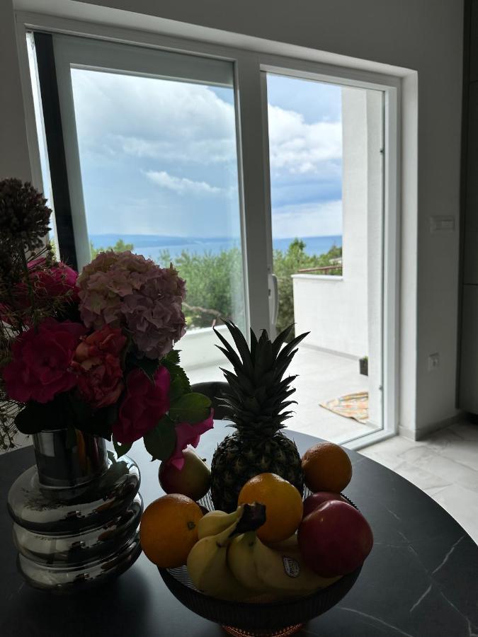 Olive View Apartment Брела Екстериор снимка