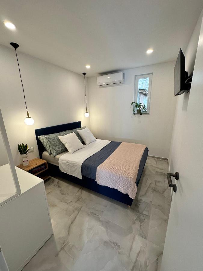 Olive View Apartment Брела Екстериор снимка