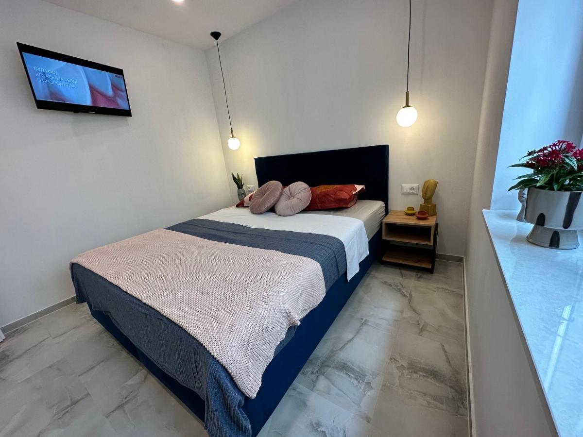 Olive View Apartment Брела Екстериор снимка