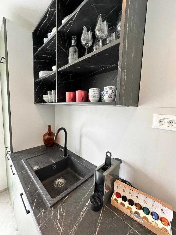 Olive View Apartment Брела Екстериор снимка
