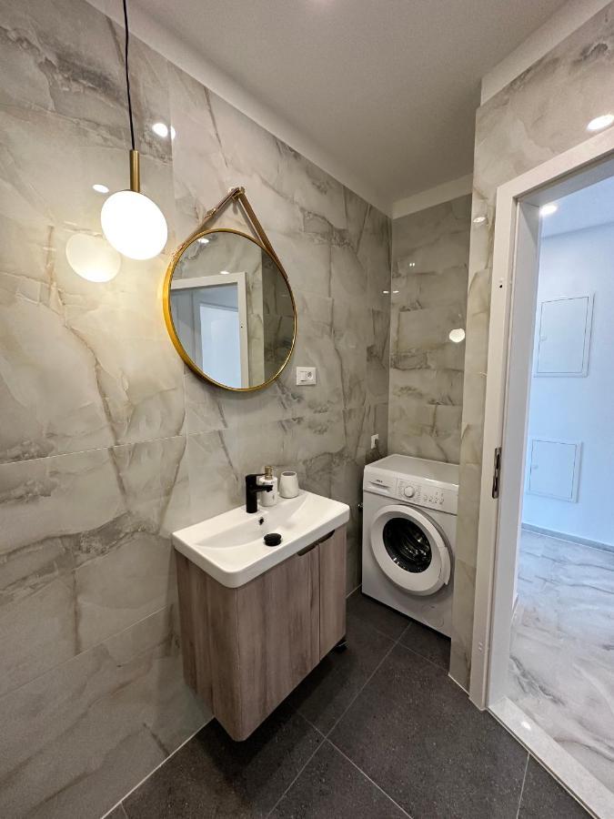 Olive View Apartment Брела Екстериор снимка