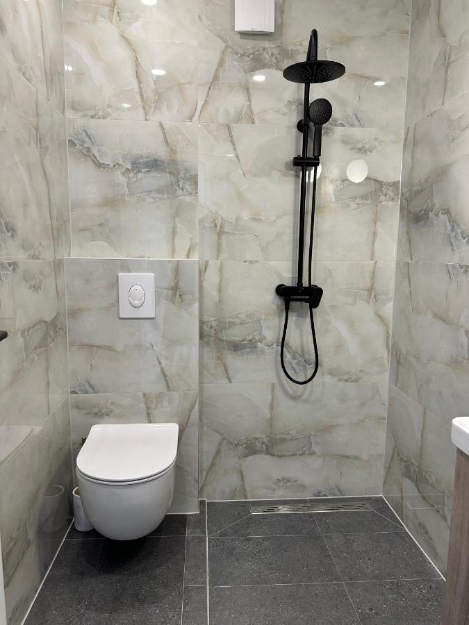 Olive View Apartment Брела Екстериор снимка