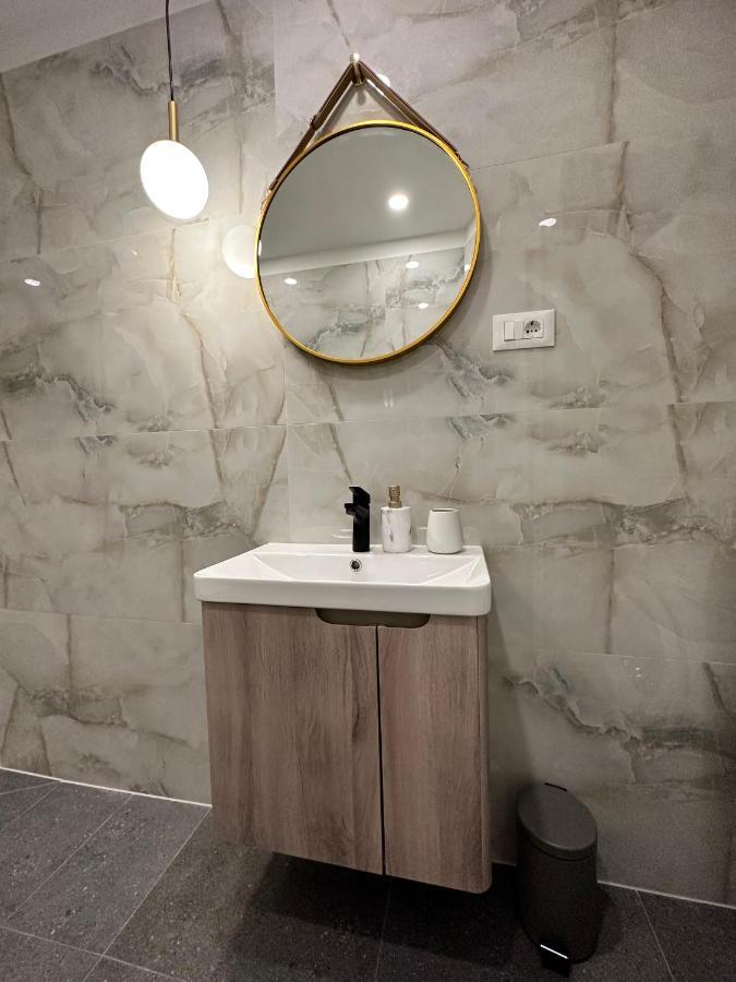 Olive View Apartment Брела Екстериор снимка