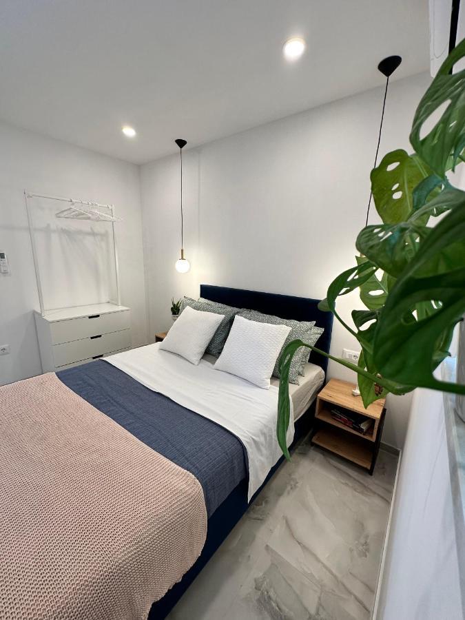 Olive View Apartment Брела Екстериор снимка